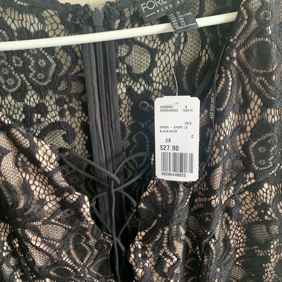 Forever 21 Black and Nude Lace dress with deep V tie up - Picture 2 of 2